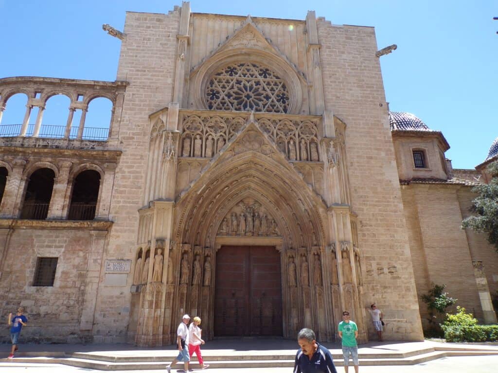 valencia holy grail cathedral