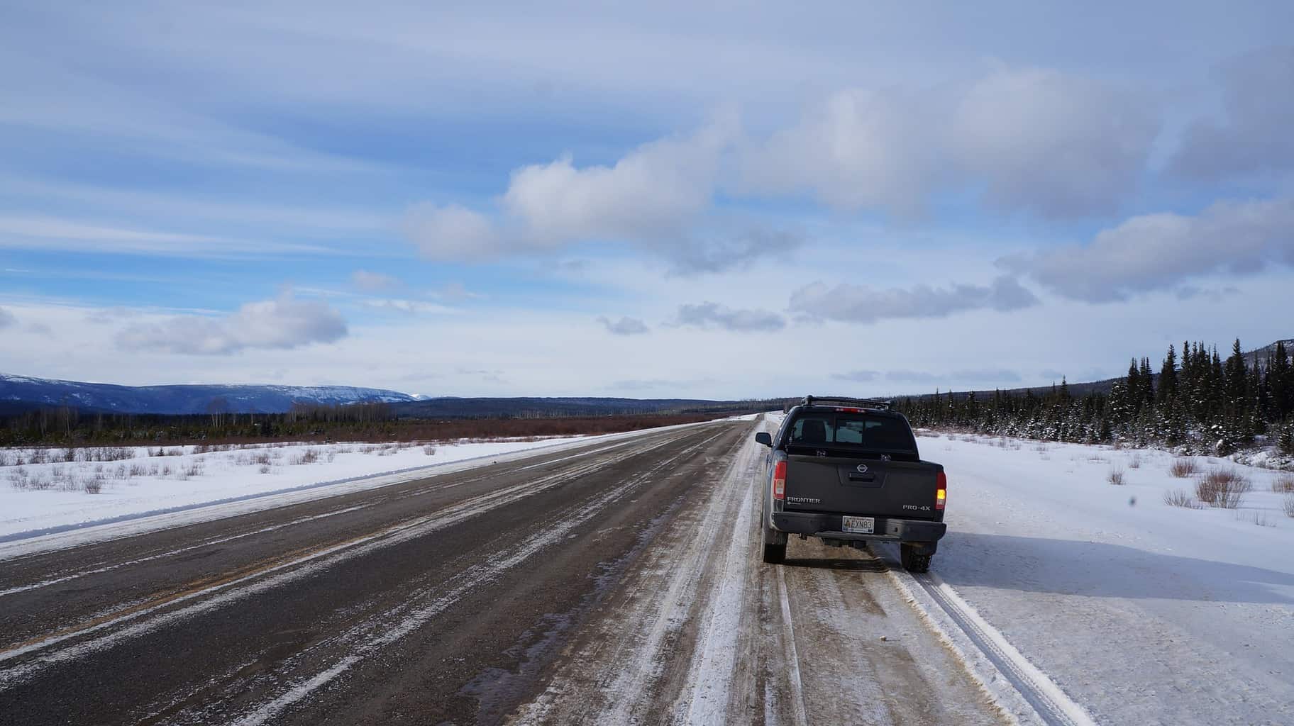 24 Most dangerous roads in the world you wouldn't want to drive on