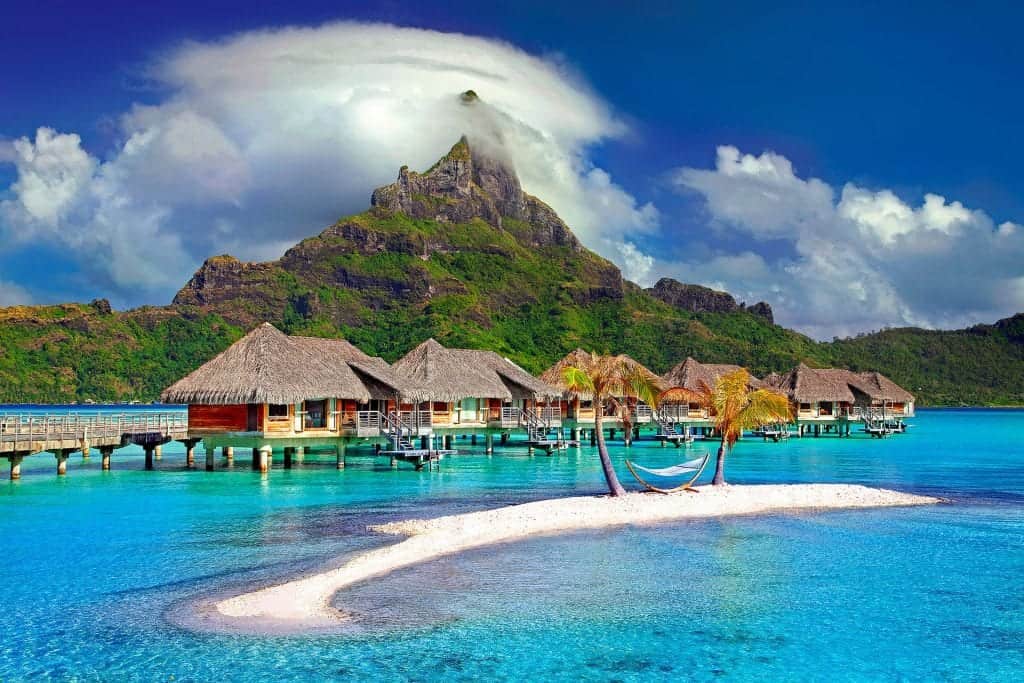 Tahiti Best places to go on a honeymoon