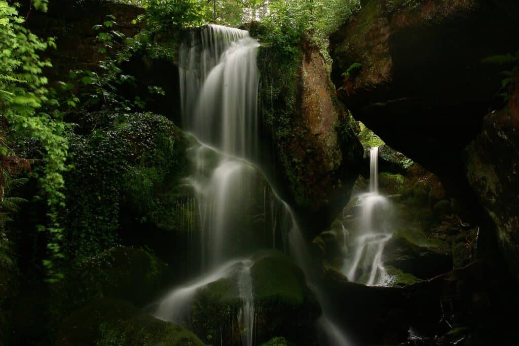 Bhuana Sari Waterfall