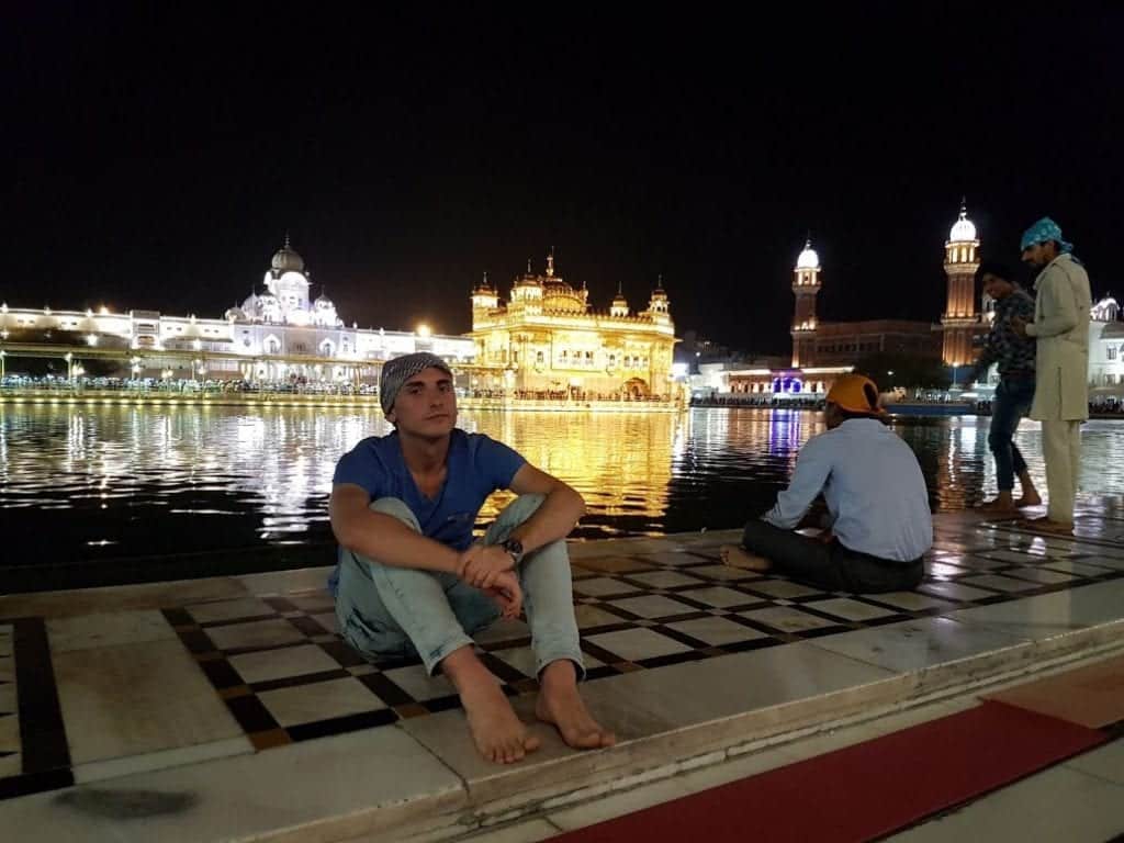 golden temple amritsar night