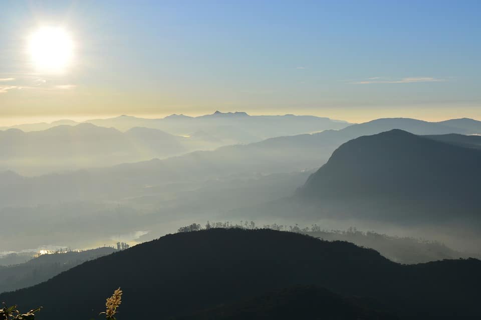 18 Reasons why you should stop thinking about it and visit Sri Lanka today 11 adam's peak reasons to visit sri lanka