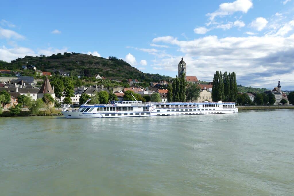 How Much Do You Know About The Different Types Of Cruise Ships? 9 River Cruise Ships