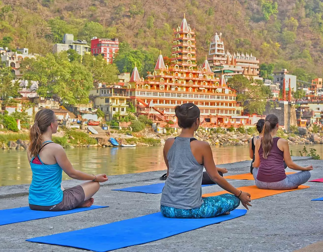 8 Reasons why you need to undergo yoga teacher training in India