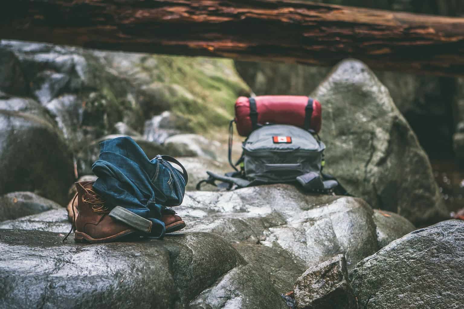 Minimalist Packing List for a Week | Pack Light for a Week’s Trip