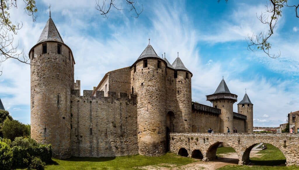 carcassonne largest castles in the world