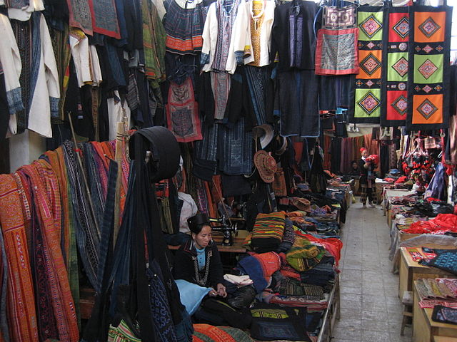 Ultimate Guide To Shopping In Vietnam- Everything You Need To Know 34 sapa market