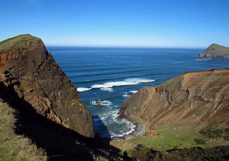 18 Hidden Beaches In Oregon For The Ultimate Peaceful Getaway 21 gods thumb