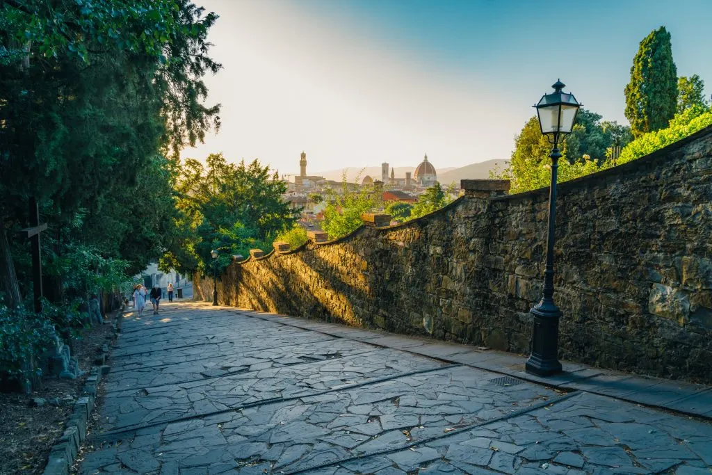 daniel sessler lgL L 31zUE unsplash