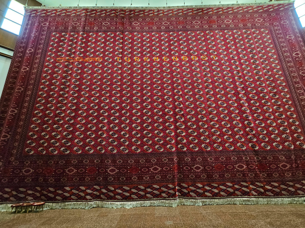 turkmenistan carpet